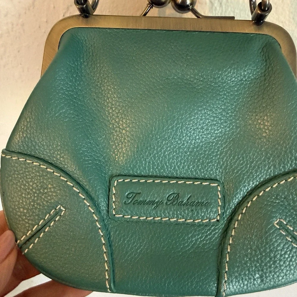 Tommy Bahama Turquoise Faux Leather Kisslock Crossbody Shoulder Bag SAMPLE NEW‎